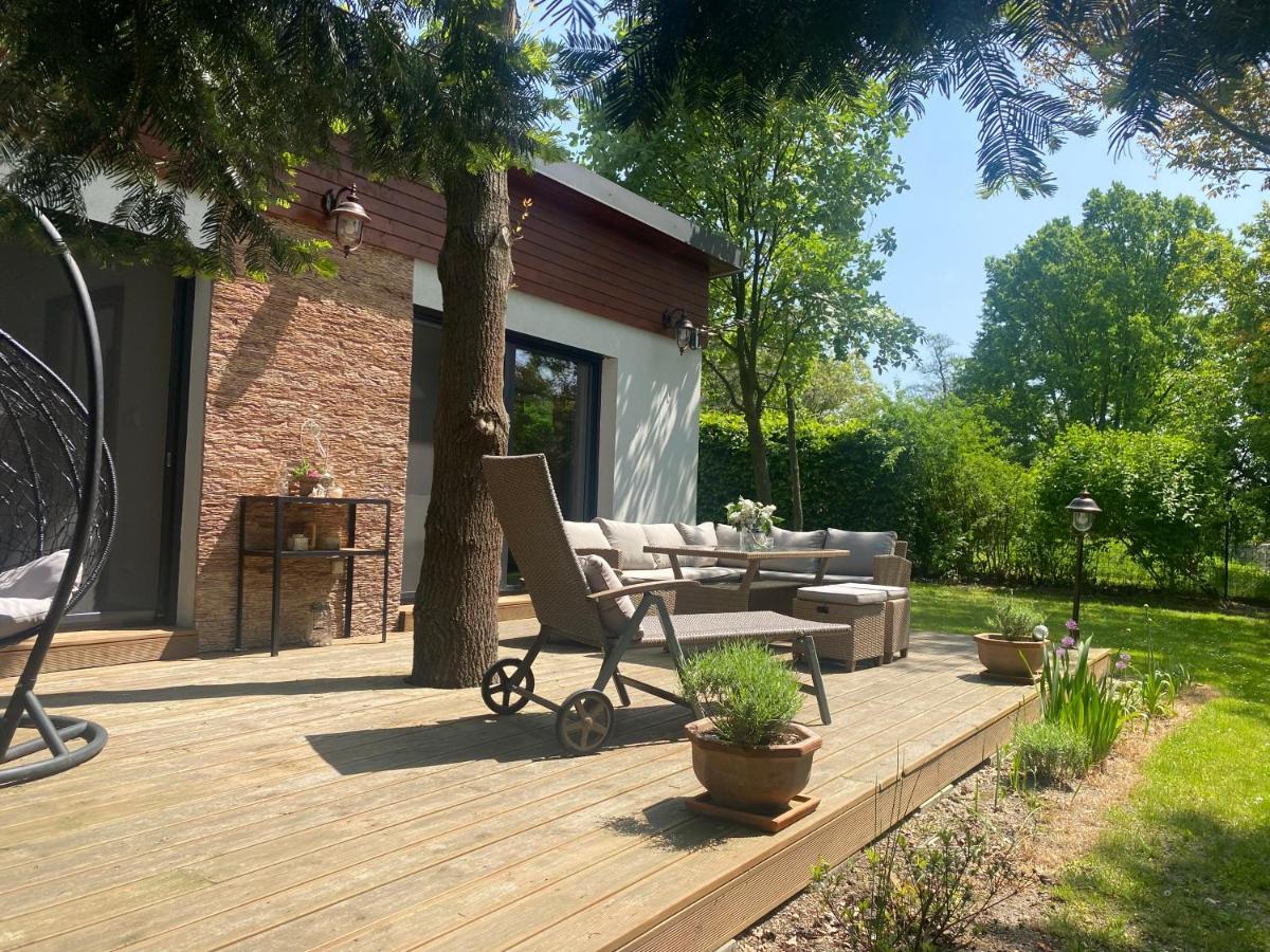 Vila Evio Trebon Luaran gambar