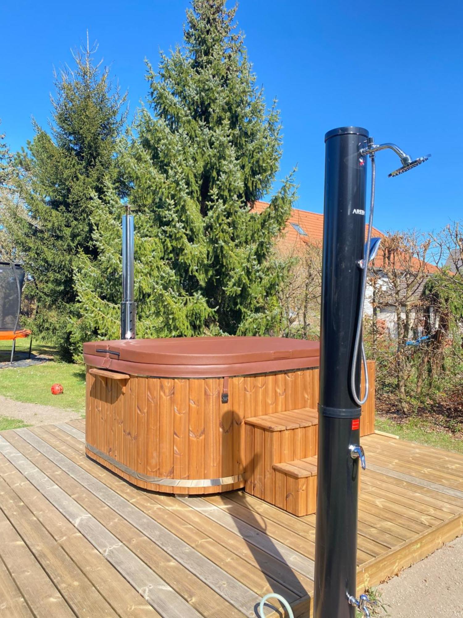 Vila Evio Trebon Luaran gambar